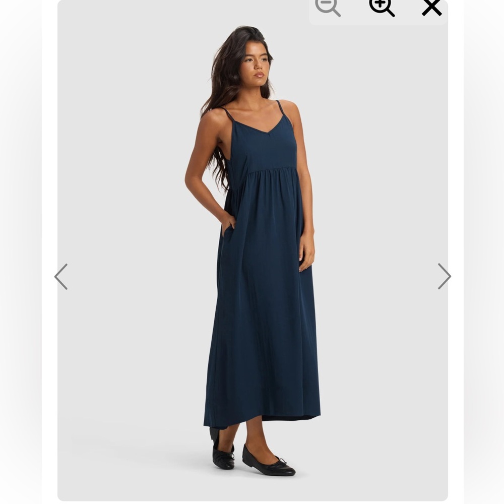 Sleeveless Navy Maxi Dress with Spaghetti Straps